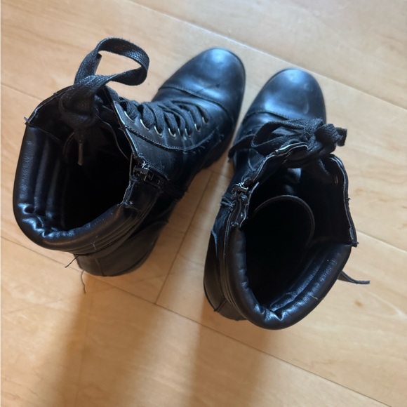 Steve Madden Women’s Black Chunky Lace-Up Combat Boots Size 8 - Picture 2 of 5